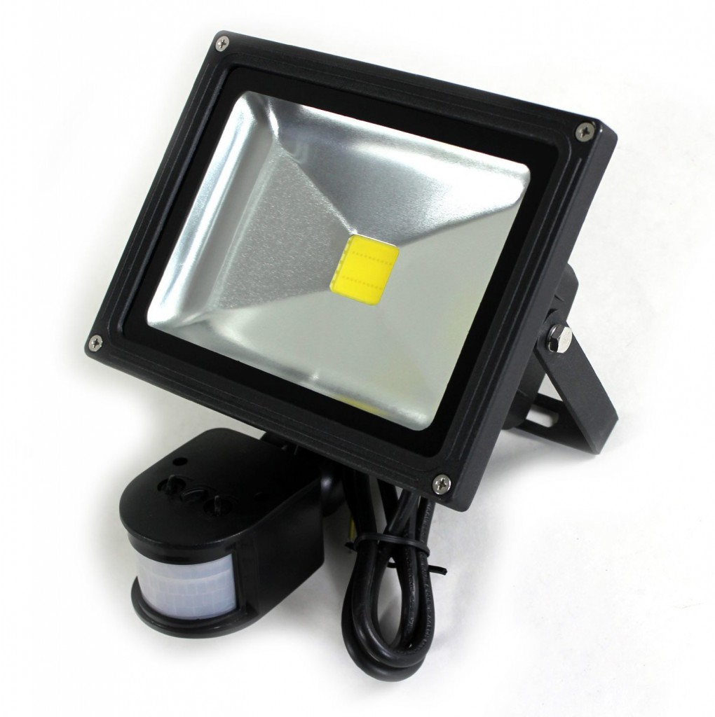 Test lux.pro 10W LED SMD Strahler LED Strahler mit Bewegungsmelder Test lux.pro 10W LED SMD Strahler LED Strahler mit Bewegungsmelder
